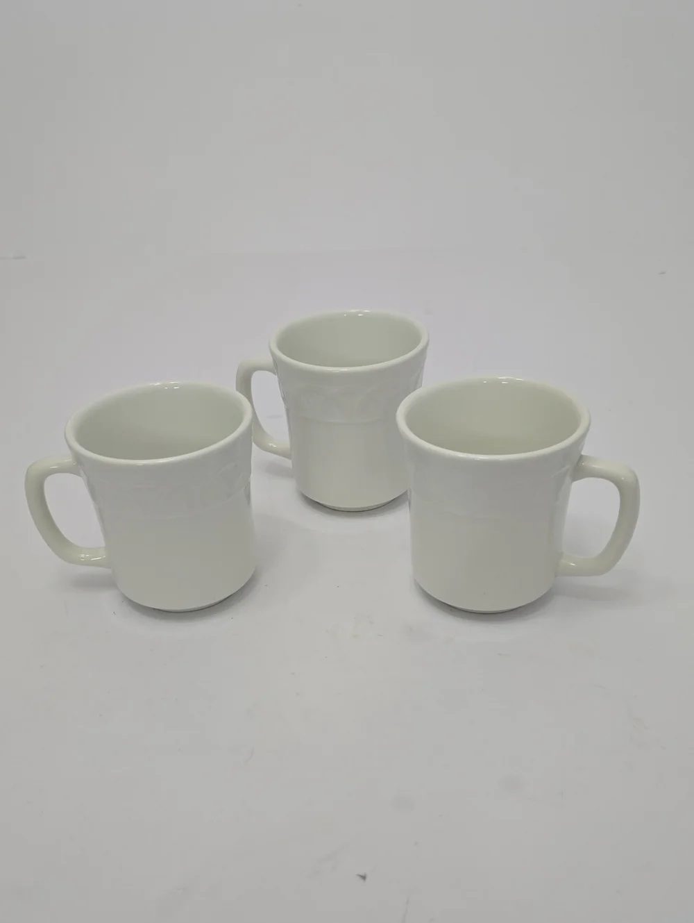 Vintage Pier 1 Set Of 3 Basket Relief Cups Mugs Made In Italy White Ceramic